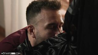 HOTWIFEXXX – Shared Wife Sucks Off 4 Friends While He Watches (Trinity St Clair)