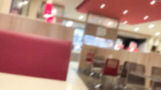Mega Public Burger Laden Blowjob unterm – Devil Sophie