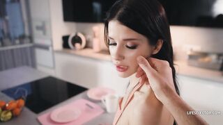 Temptation Overload – Sofa Weber