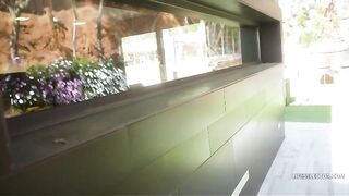 LifeSelector – Mary Popiense – Sex Quest In Spain