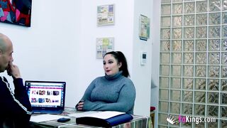 BBW Chrystal Rosewood wants to be a porn model… But will she pass the HOT CASTING?